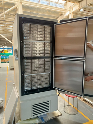 Cascata di auto congelatore ultrabasso del laboratorio da 588 litri ULT per il visualizzatore digitale dell'ospedale