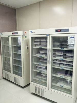 Frigorifero vaccino della farmacia di stoccaggio della porta di vetro del doppio di alta qualità con la luce interna del LED